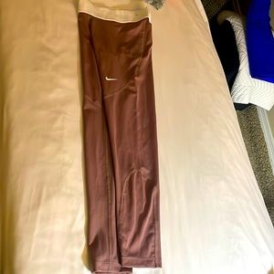 New without tags Nike Pro tights